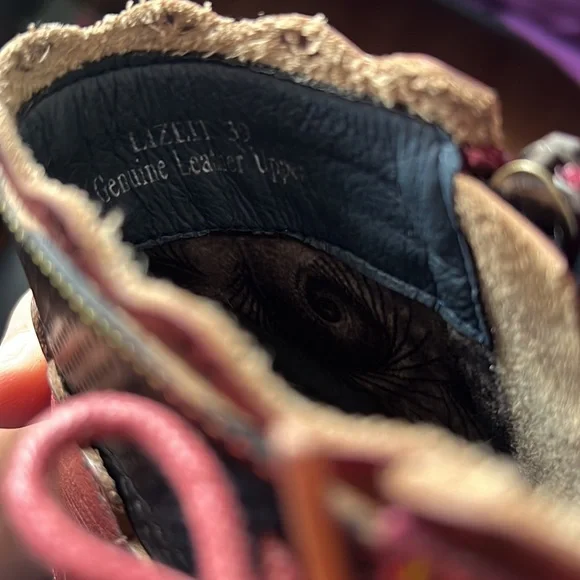 L’Artiste Leather Boots - Picture 5 of 5